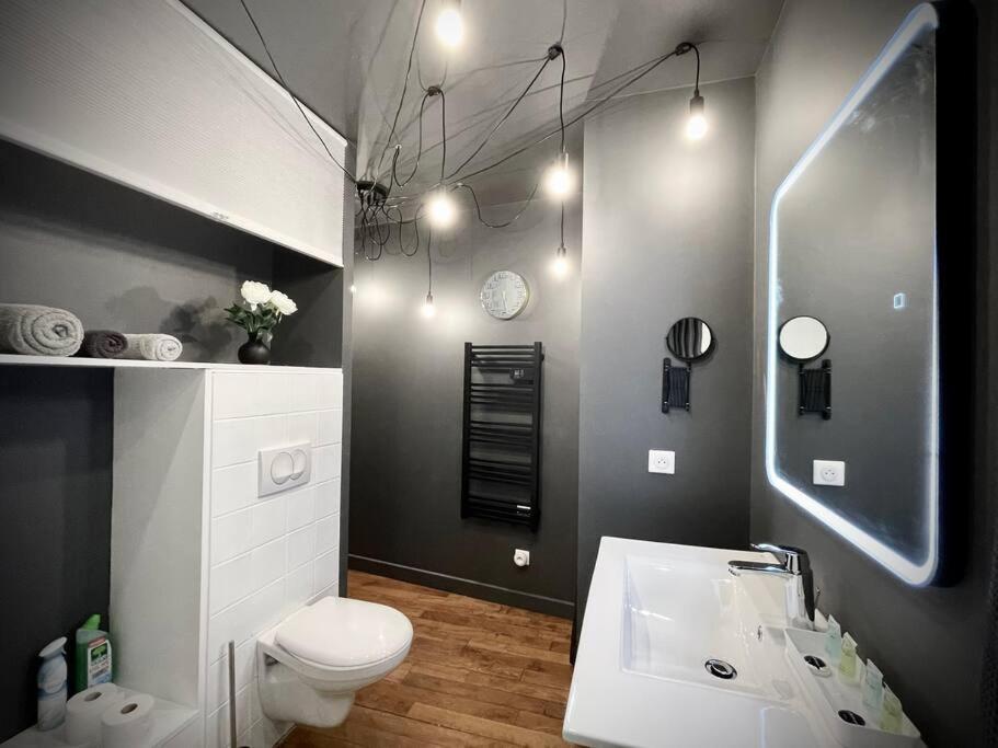 Grand Studio Confortable Situe En Centre Ville Gerardmer Bagian luar foto