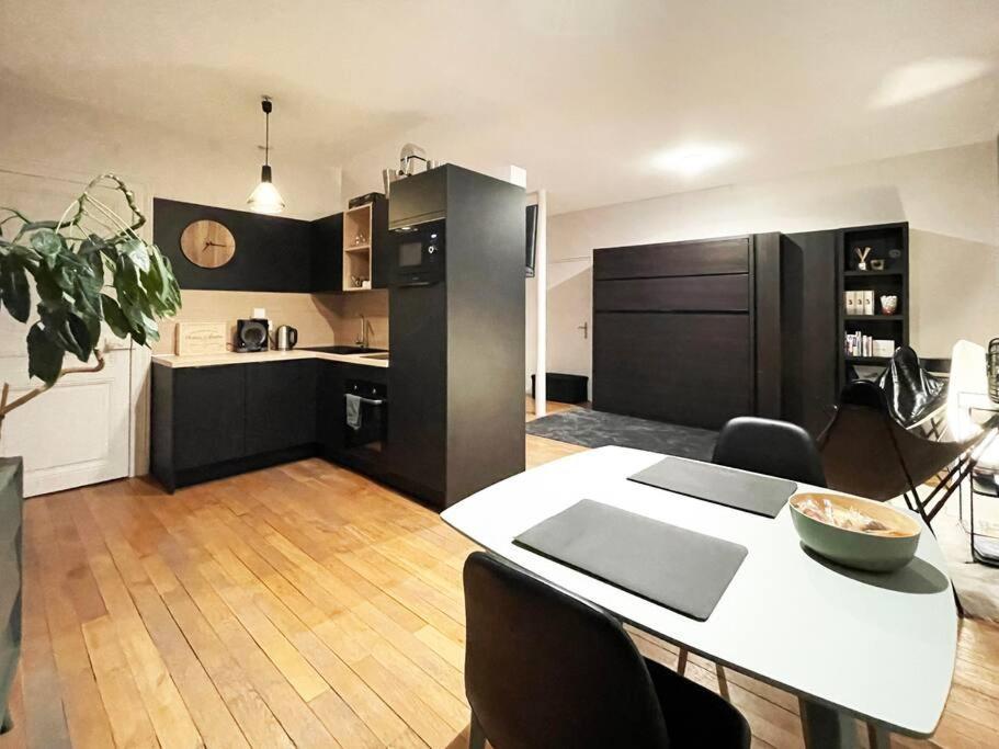 Grand Studio Confortable Situe En Centre Ville Gerardmer Bagian luar foto