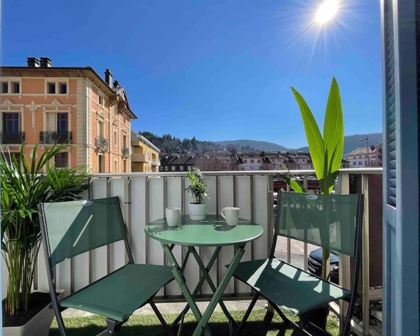 Grand Studio Confortable Situe En Centre Ville Gerardmer Bagian luar foto